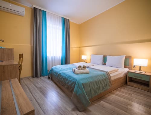 Family Queen Room